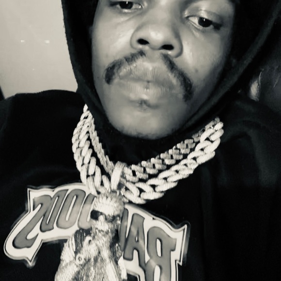 ✌🏽 - Picture 3 of 3